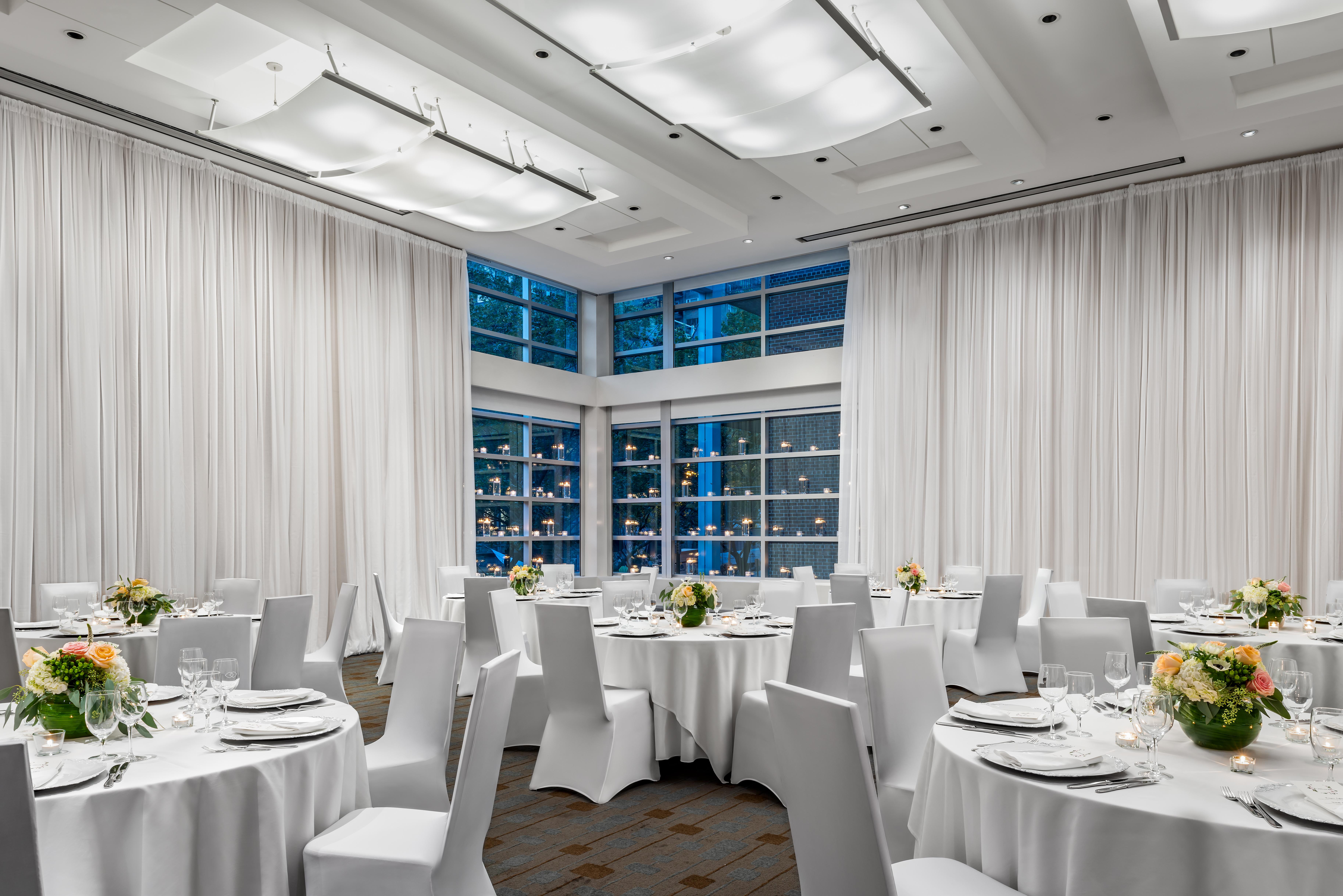 Hotel Sofitel Montreal Golden Mile Esterno foto